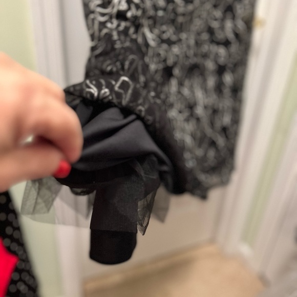 /NWT - for occasion- dress black & white embroidery. Bottom lining, tule,lining - Picture 6 of 9